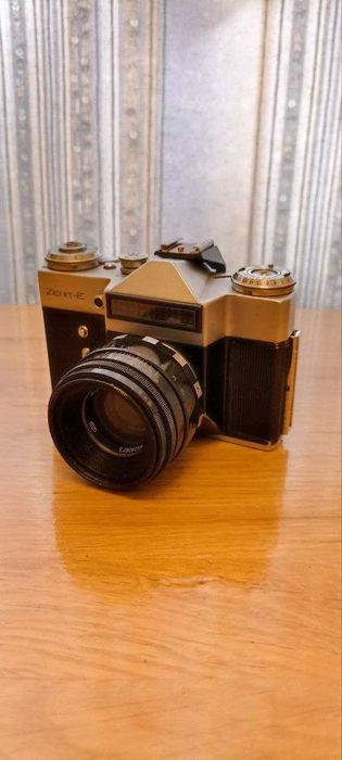 Фотоаппарат «Зенит- Е»