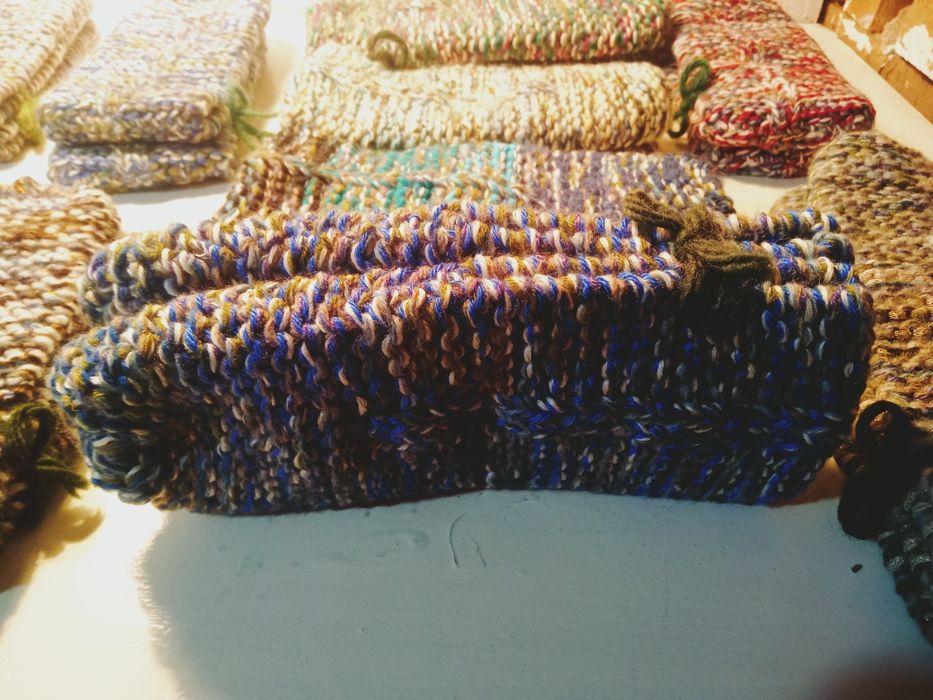 Wełniane kapcie handmade – ciepłe, różne kolory i rozmiary