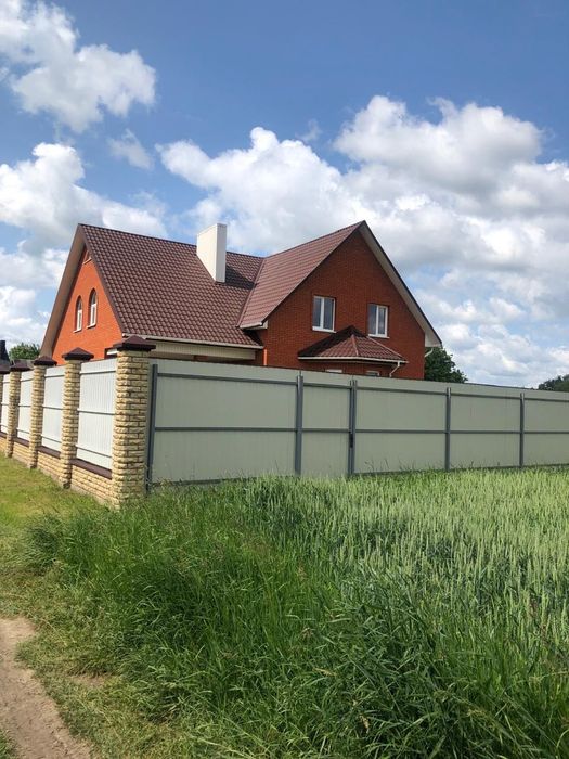 Продам будинок в с Підгайці площею 217 м2