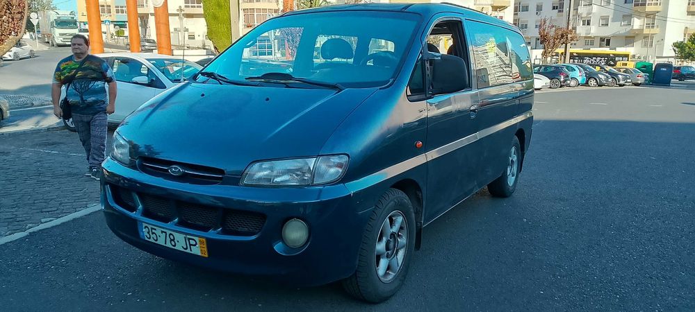 Vende-se Minivan Hyundai Plaza 7 Lugares