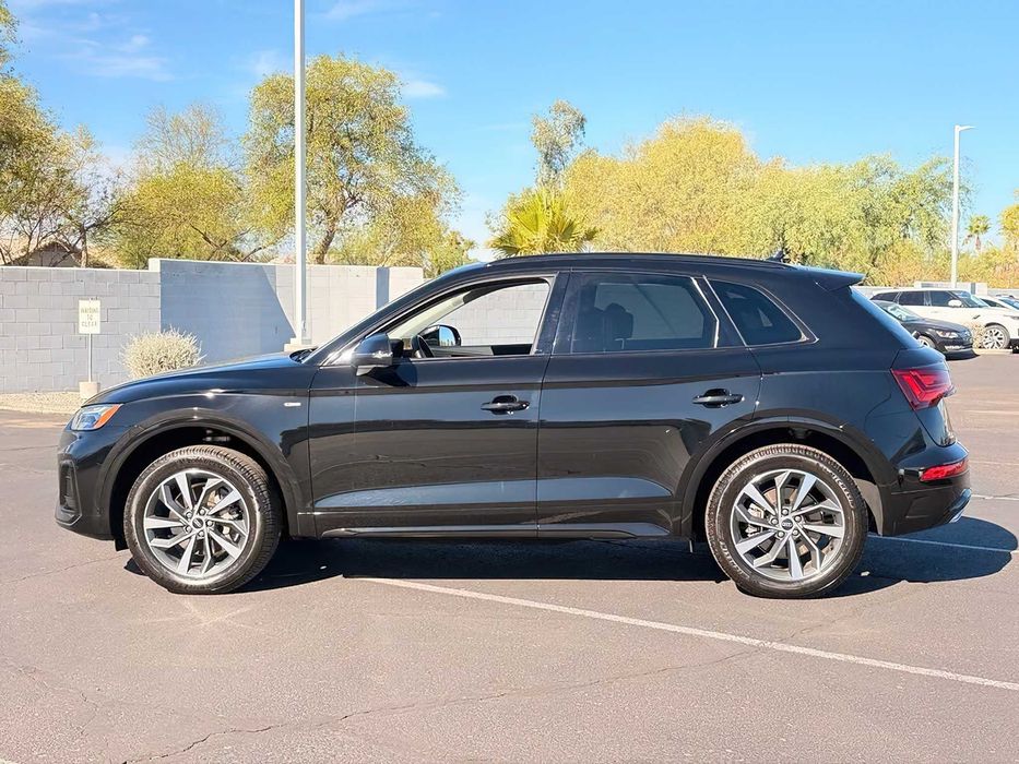 Audi Q5      2021