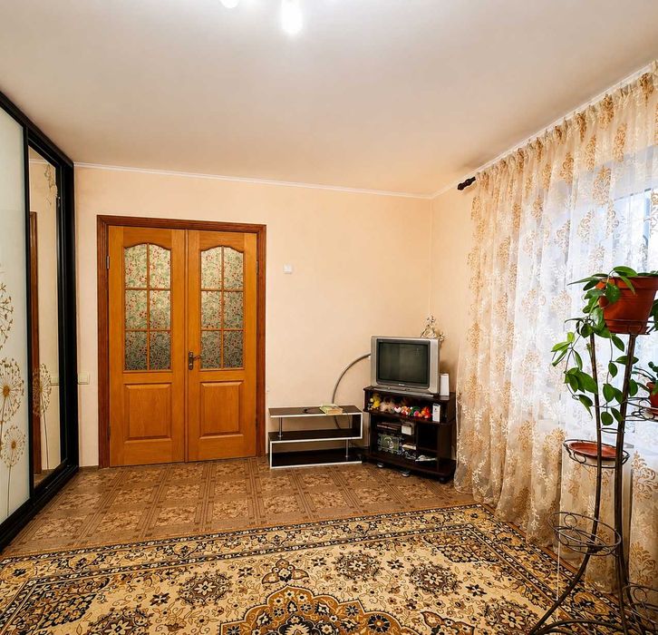 Продам 3 кімнатну квартиру Круг!
