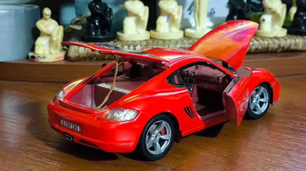 Машинка Porsche Cayman S 1/24 Hongwell