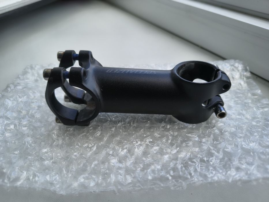 Mostek Specialized XC, 3D-forged alloy, 4-bolt, 6-degree rise 31,8mm  90mm MTB tylko 110g

HANDLEBARS