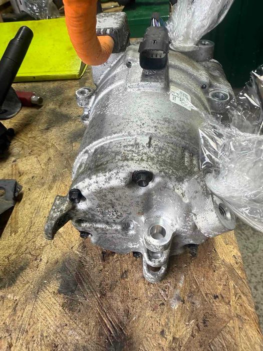 Компресор кондиціонера Chevrolet Bolt компрессор кондиционера Болт