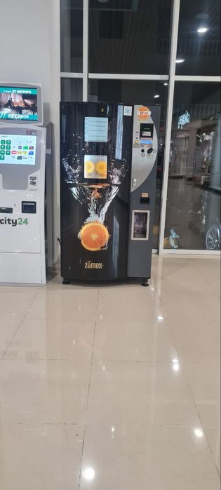 Автомат апельсинового соку