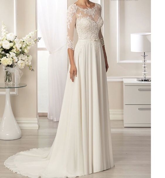 Suknia Ślubna, Ślubna suknia