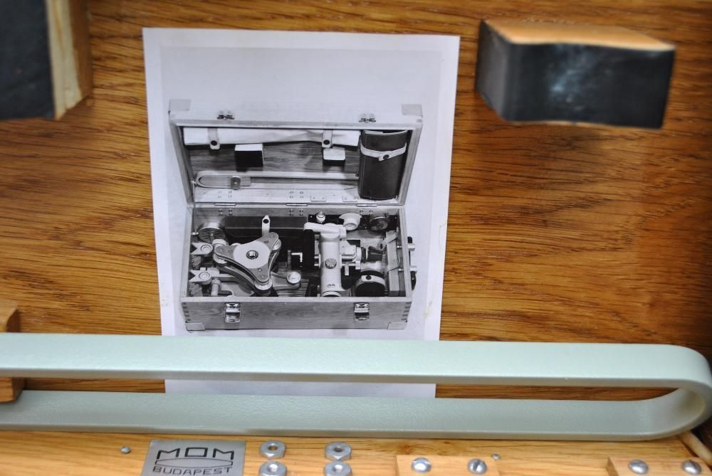 Кипрегель МА 5, мензула, штатив. Венгрия