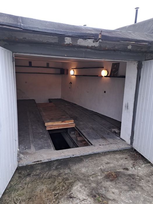 Цегляний гараж продається