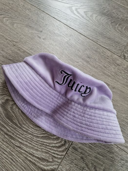 Лавандовая велюровая панама  от Juicy Couture