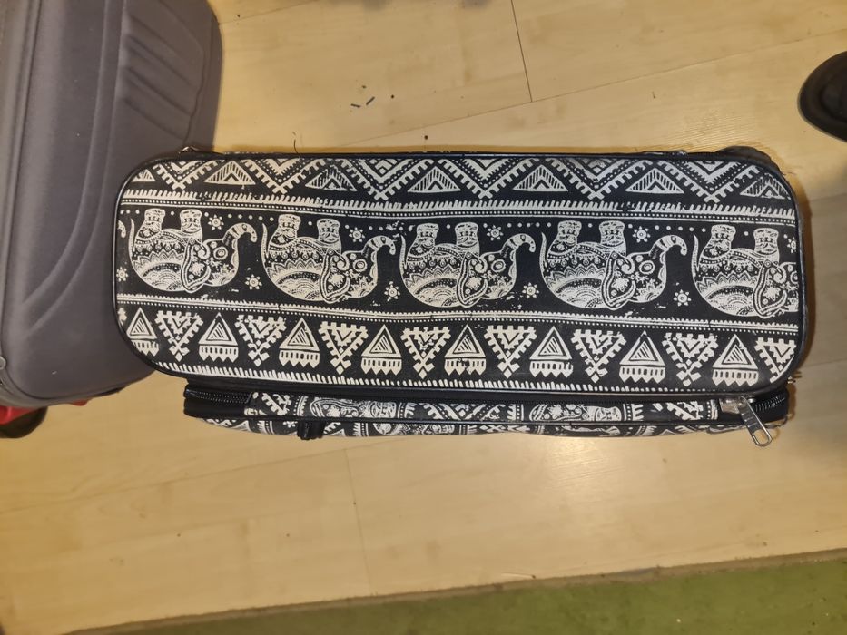 22 x 52 x 35 walizka na kółkach vatdzo dobra etno wizz ryan