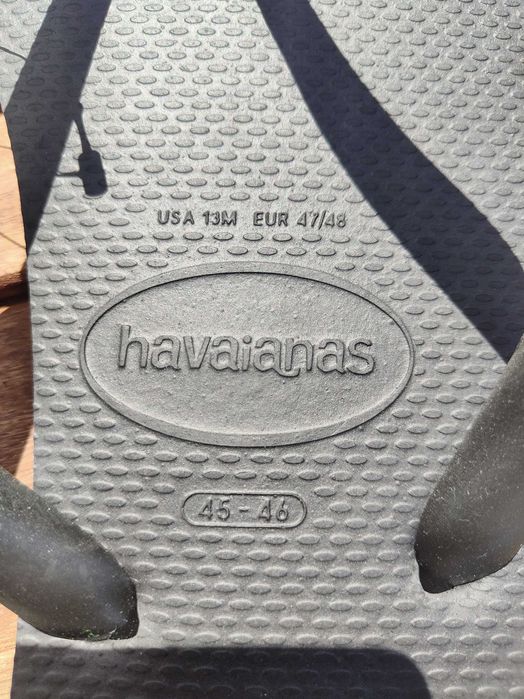 Havaianas pretas nunca usadas