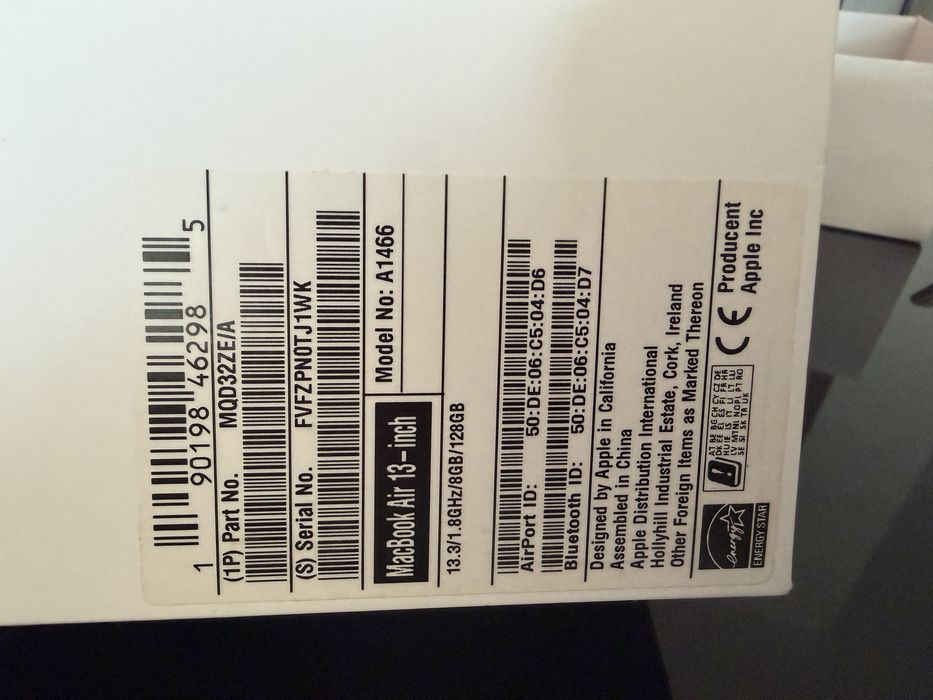 MacBook Air 13-calowy 2015r model A1466