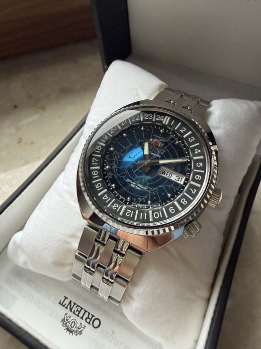 Zegarek Orient World Map Revival RA-AA0E03L19B  niebieski