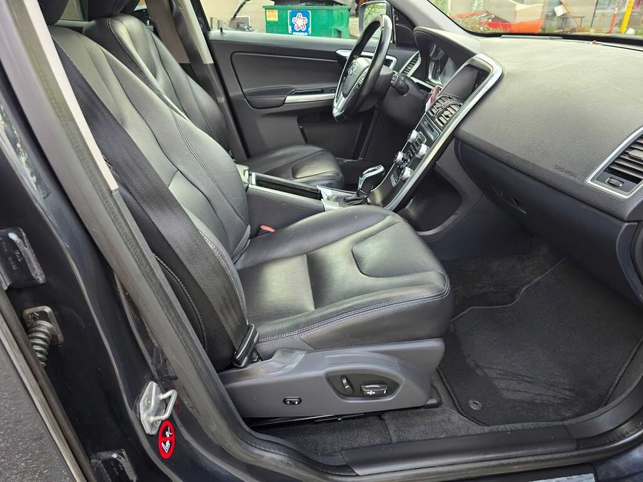 Volvo XC60      2015