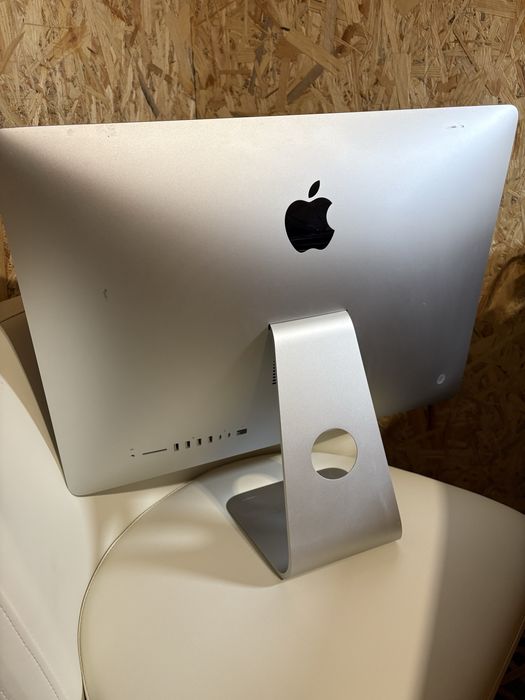 iMac 21.5 Retina 4K 2017, Radeon Pro 555 (2 GB), ssd 256, ddr4 8gb