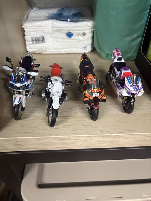 Motas Escala 1.18Motogp