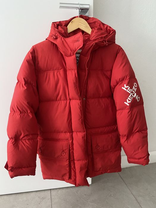 Зимова червона куртка Kenzo XS