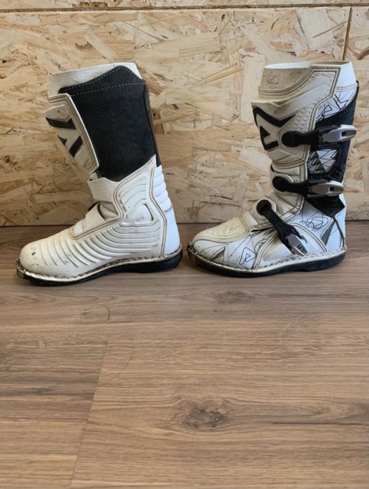 Botas de Motocross / Enduro Acerbis – Brancas e Pretas! Tamanho 38