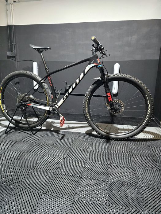 Scott Scale 930 Carbono L/29 Varios extras