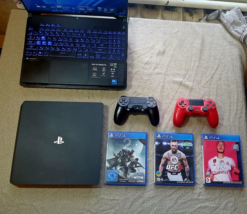 Продам Sony PlayStation 4 slim 1tbв ідеальному стані,також є диски пс4