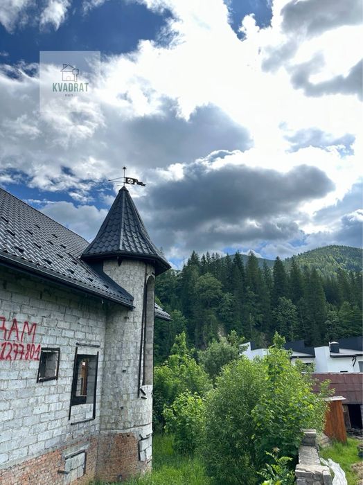 Продам готель у серці Карпат