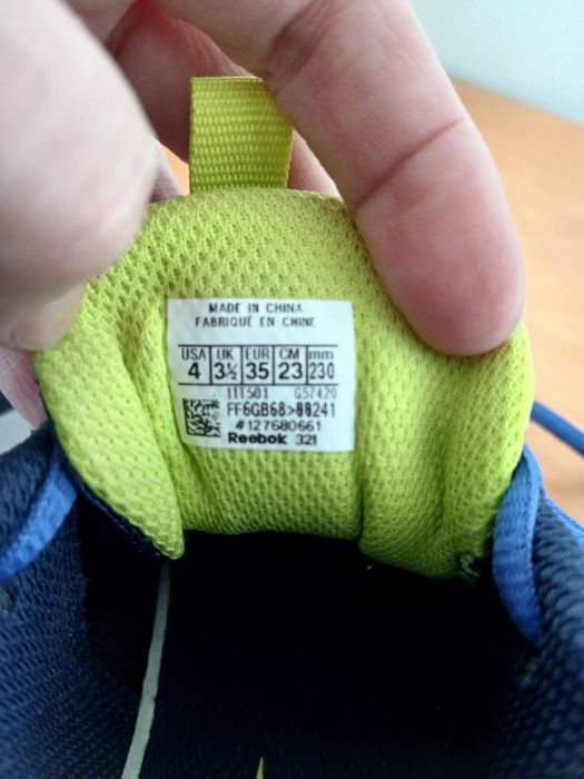 Кожаные кроссовки фирмы Reebok оригинал
