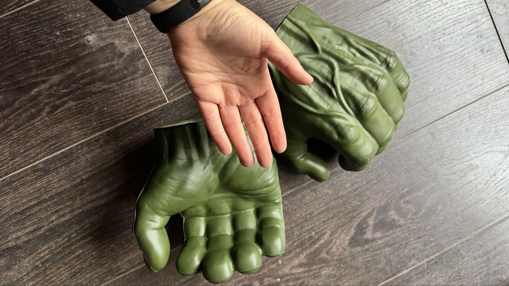 Продаю перчатки Халка