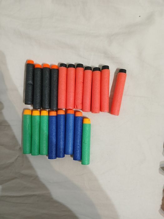 2 Pistolet + 19 naboi