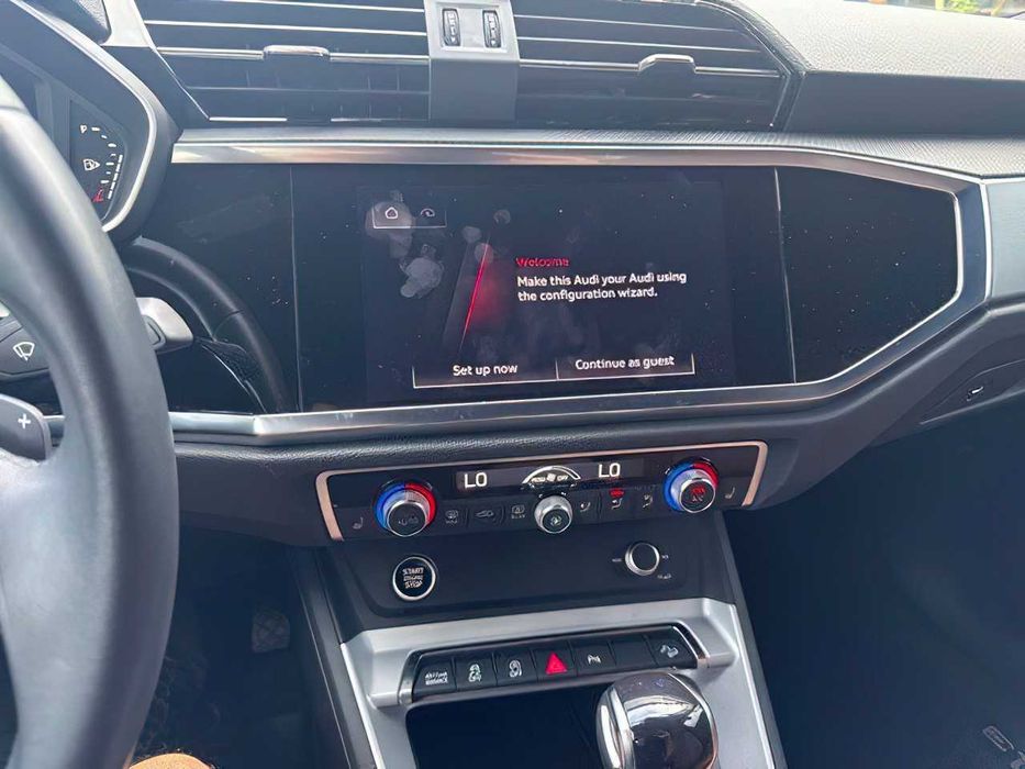 Audi Q3      2022