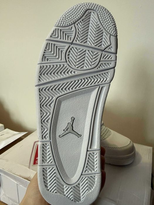 Air Jordan 4 R etro „Białe” – EU 38
