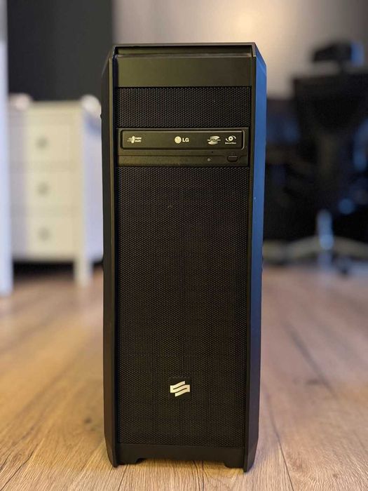 Komputer Gamingowy / Ryzen 7 1700 / RX580