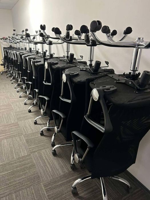 Розпродаж Офісних меблів Крісла стільці Кресла Стулья Диваны