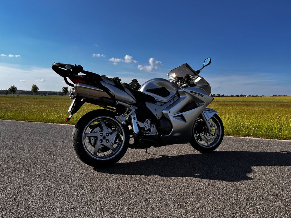 Honda VFR 800 vtec