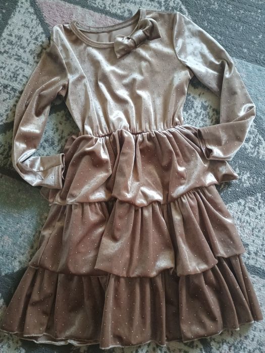 Sukienka welurowa z cekinami