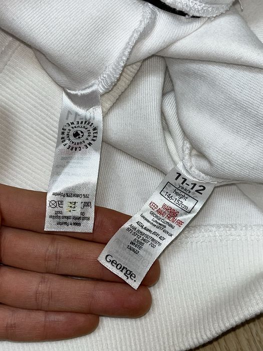 В идеале.Модный нарядный спортивный  костюм для девочки 10-11 лет