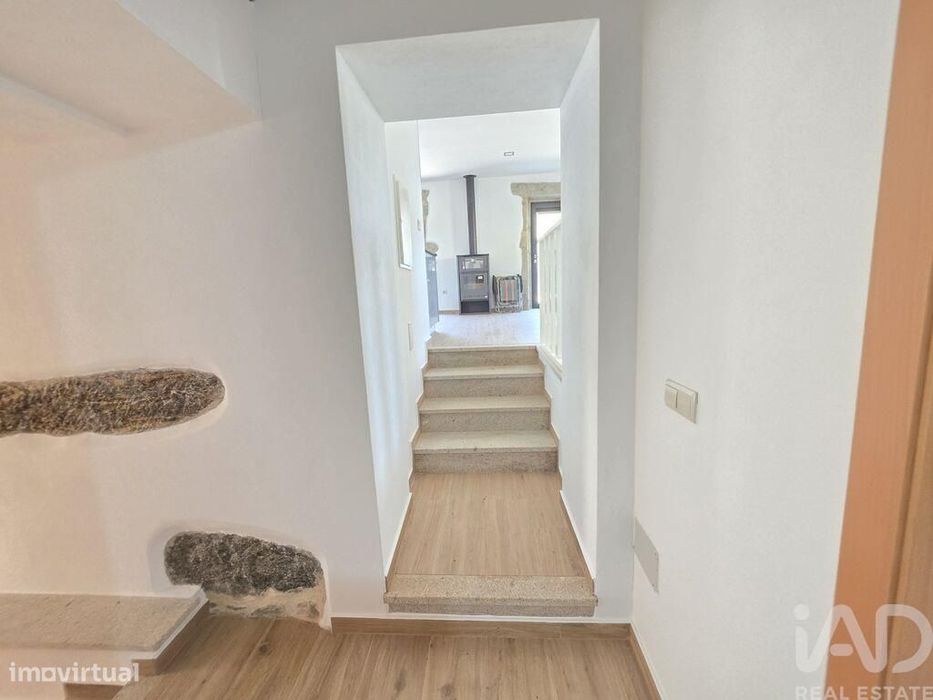Casa de Campo T3 em Candemil e Gondar de 88 m2