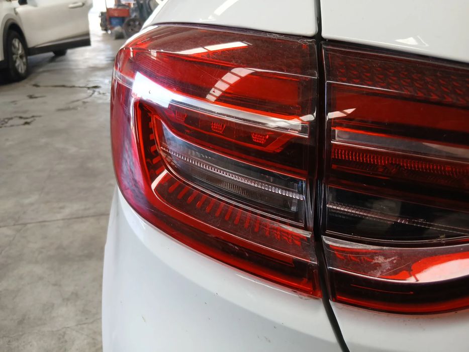 Farolim esquerdo RENAULT Clio V (BF_)