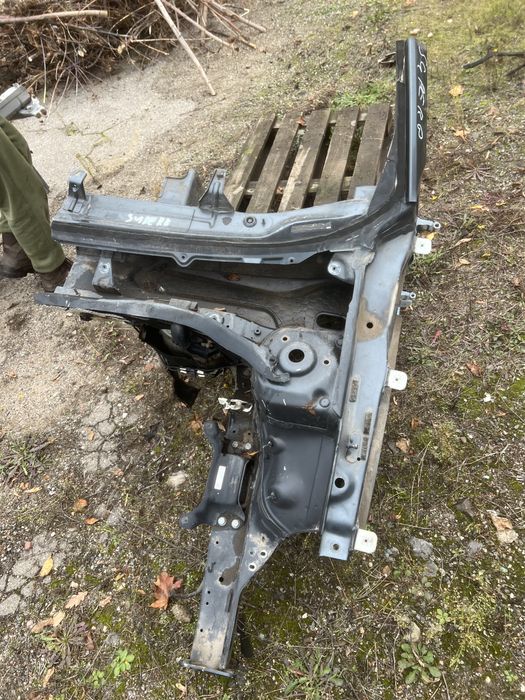 Передняя четверть шкода супер б год 18 Skoda super b