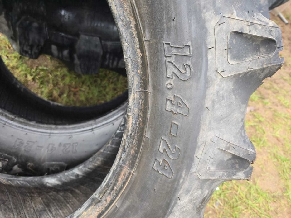 Opona BKT TR-135 12.4-24 8PR stan bardzo dobry D003