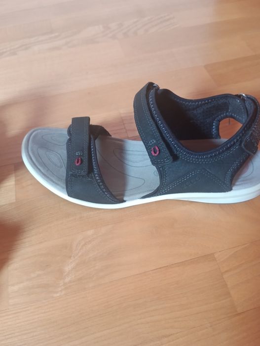 ЕССО босоніжки жіночі 40 розмір