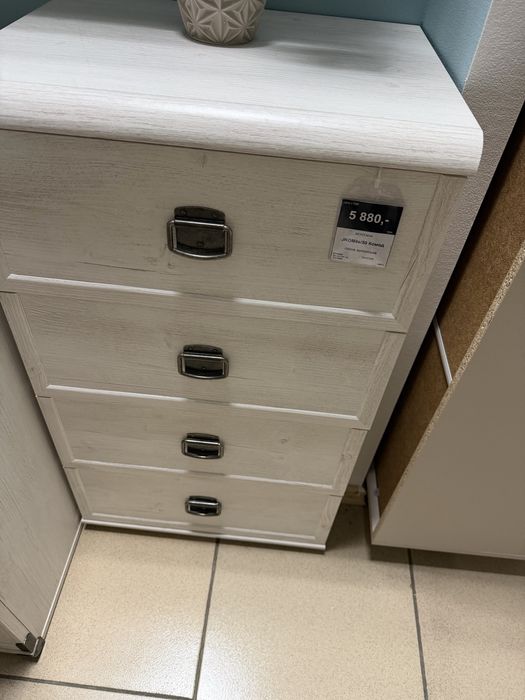 Стол и Шкаф Продам