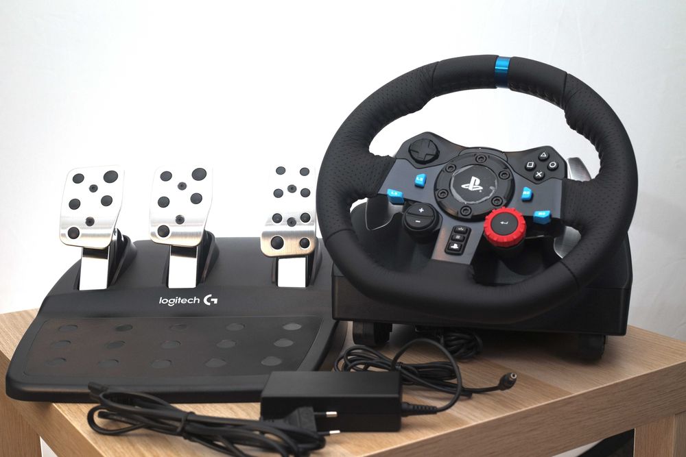 Volante Logitech G29 com pedais + Shifter (novos)
