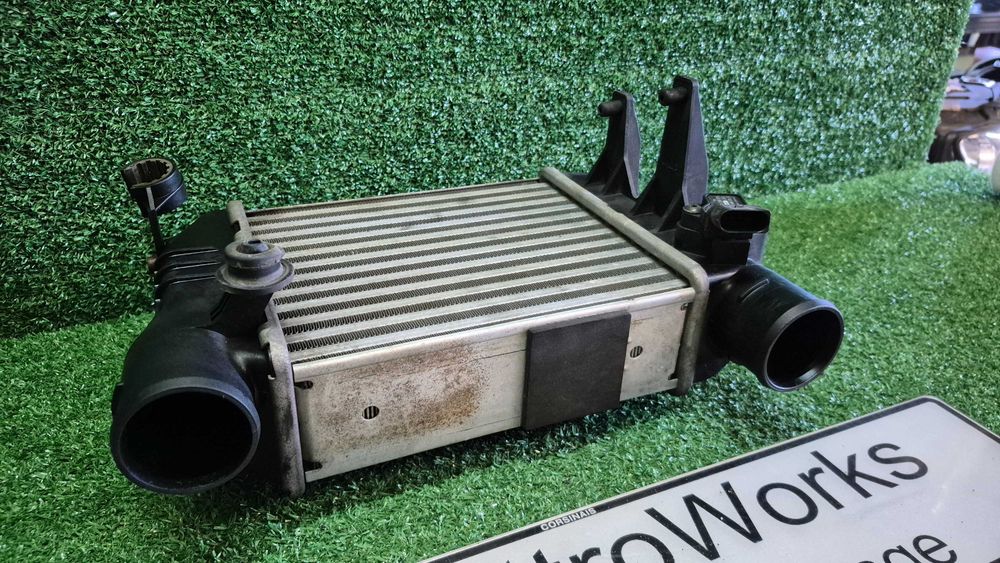 Intercooler Audi A4 B6 B7 8E 1.8T 2.0 TFSI 1.9 TDI 2.0 TDI Ref. 8E0145805R Original em excelente estado