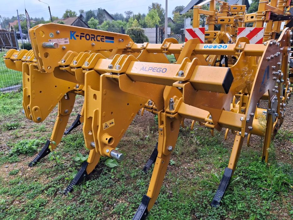 Alpego CRAKER K-FORCE 7-300  Pług dłutowy