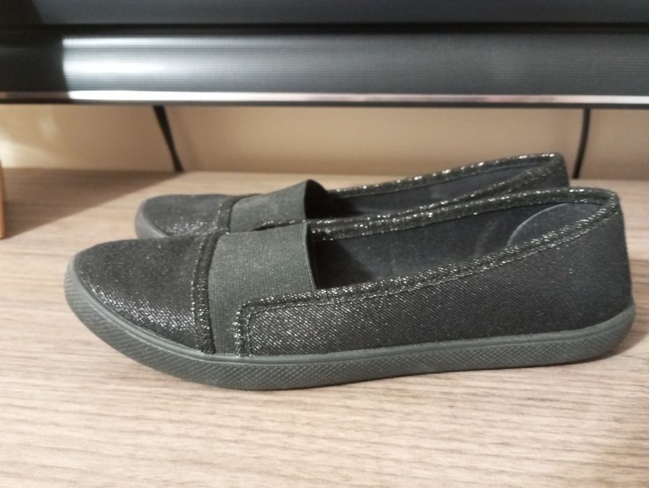 Trampki tenisówki czarne z brokatowym połyskuem rozmiar 37