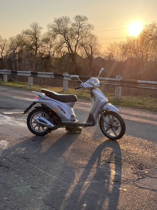 Продам скутер piaggio liberty 4t на оригинальних деталях