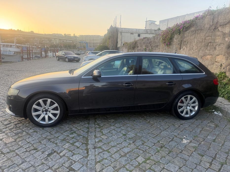 AUDI A4 AVANT 2.0 TDI — 2010 — 216.000 km