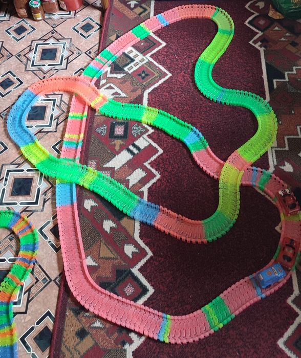 Трек Magic Tracks  и машинки