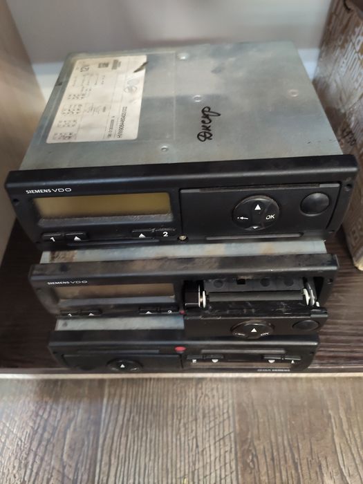 Тахографи цифрові